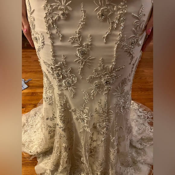 Bought this dress and chose a different one instead. Only worn while trying on - Picture 6 of 9
